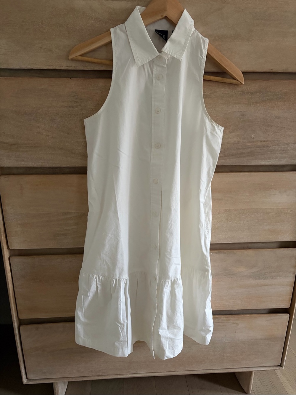 GAP Sleeveless White Button-Front Shirt Dress with Ruffle Hem XXS